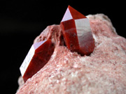 Cuarzo rojo var. Jacinto de Compostela