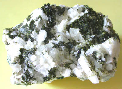 Epidote on albite