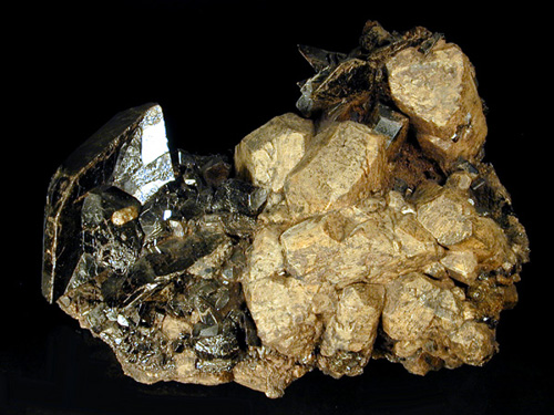 Titanite, Feldspar